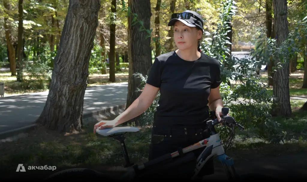 The bicycle is not only transportation, but also a way to improve the environment