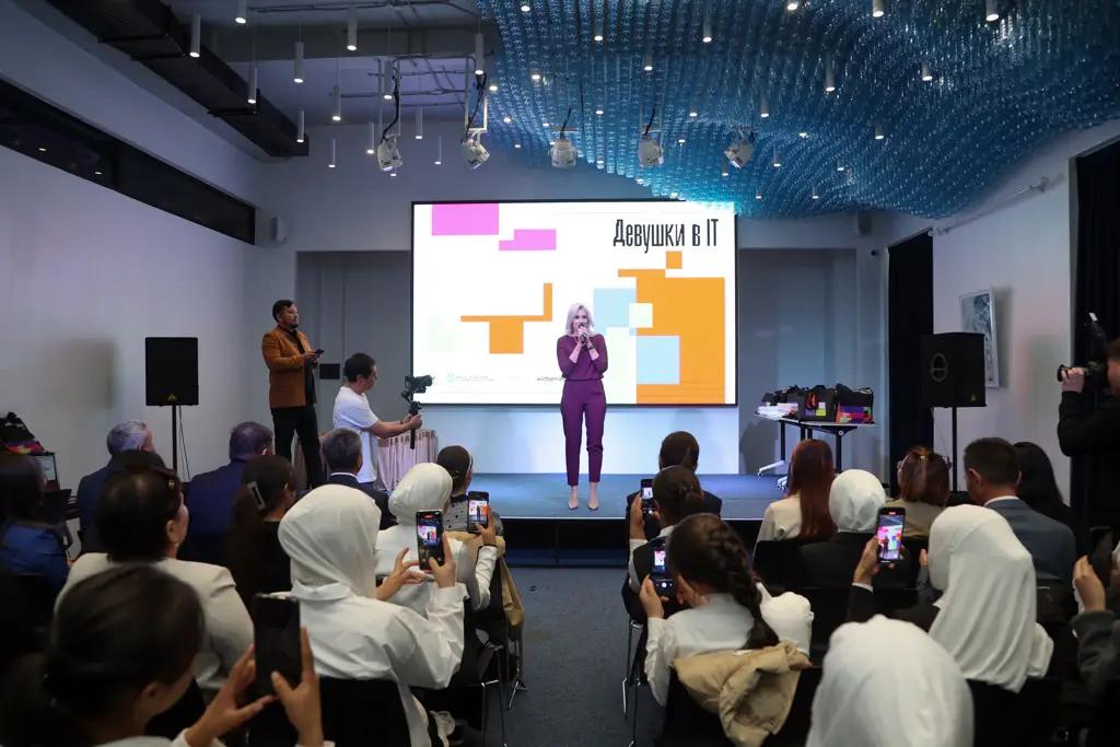 Move into IT. 30 young Kyrgyz ladies have got an opportunity to become IT-market sharks