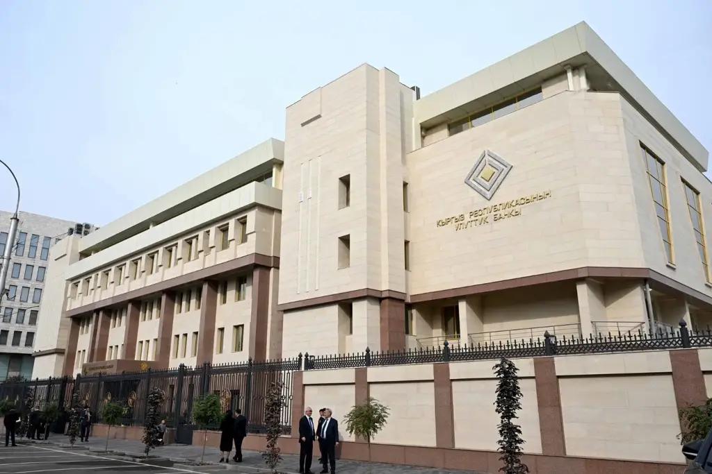 Самозапрет на кредиты: как Нацбанк выстроил механизм защиты граждан