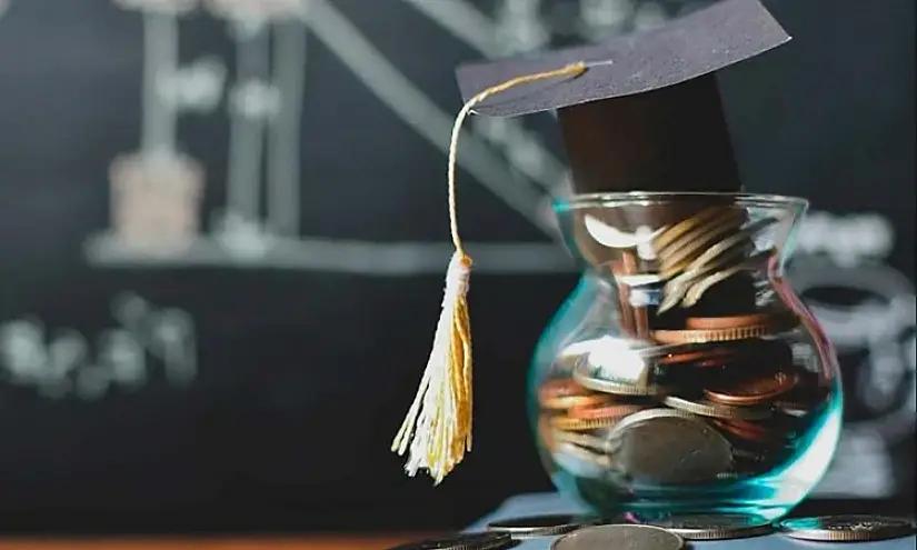 Почему кыргызстанцы все чаще берут кредиты и при чем здесь образование?