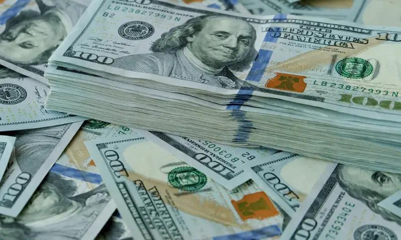 Commercial banks bought $2 mln 800 thousand at currency trades