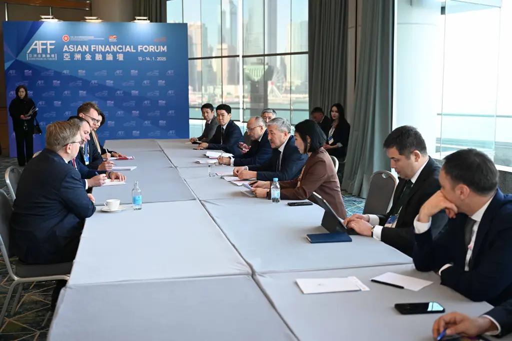 The head of the Cabinet of Ministers discussed the prospects of cooperation with HSBC at the Asian Financial Forum