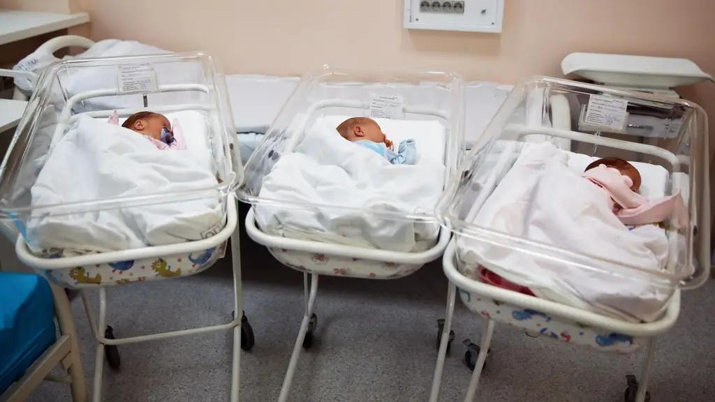 Kyrgyz women gave birth out of wedlock less often