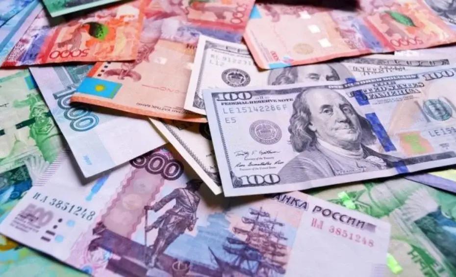 Доллар стабилен, остальные валюты укрепились к сому