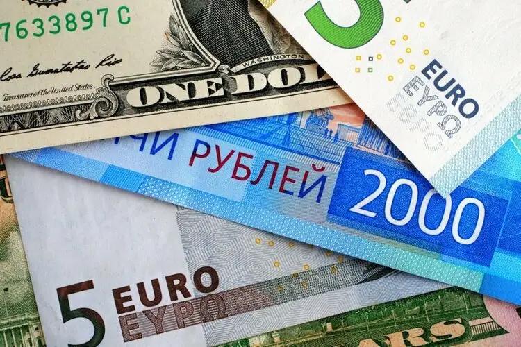 Рубль подешевел еще на 1.48%. Курс валют НБ КР на 4 июня