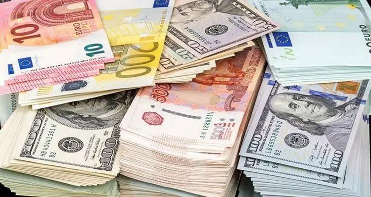 Евро, юань и рубль выросли, доллар упал. Курсы валют НБ КР на 4 июля