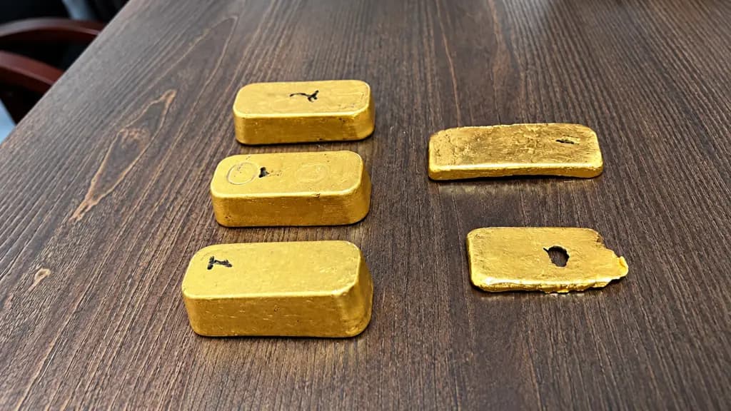 An attempt to smuggle gold bars worth 40.5 million KGS was thwarted in Kyrgyzstan