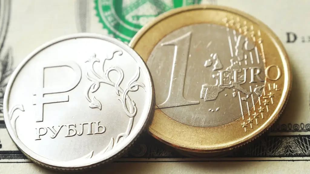Евро и рубль подешевели. Курс валют НБ КР на 13 октября