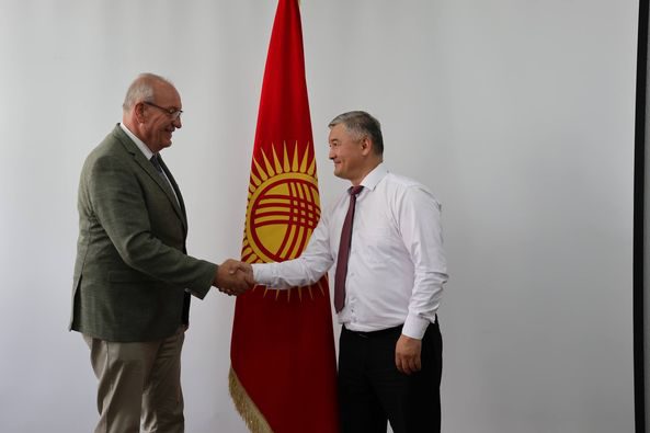 В Бишкеке обсудили трудоустройство кыргызстанцев в Баварии