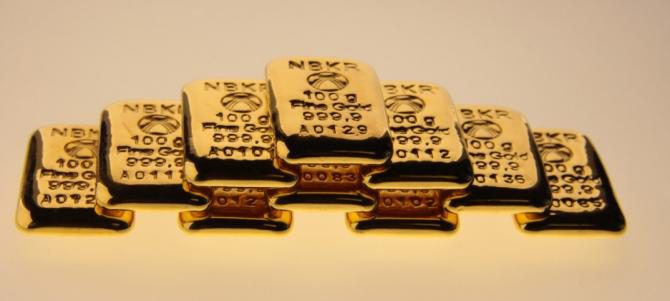 Унция золота НБ КР подешевела на 2.5 тысячи сомов