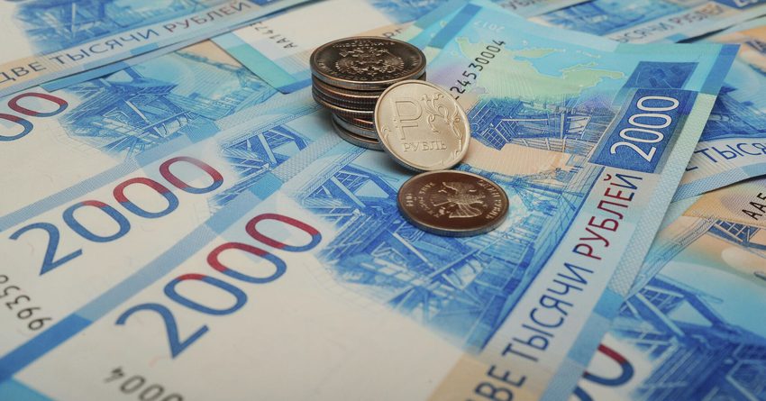Доллар укрепился к рублю, а евро просел. Курсы Центробанка