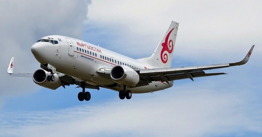Премьер Кыргызстана дал чиновникам полгода на решение проблем в авиации
