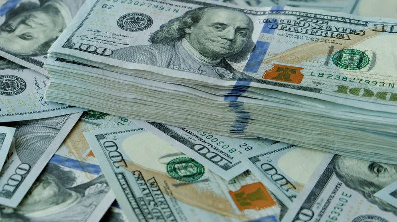 Комбанки Кыргызстана купили на валютных торгах $4.8 млн